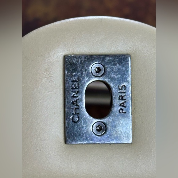 VTG Chanel Jumbo XL Flap Bag Quilted Calfskin Cream Gunmetal HW - Picture 11 of 17